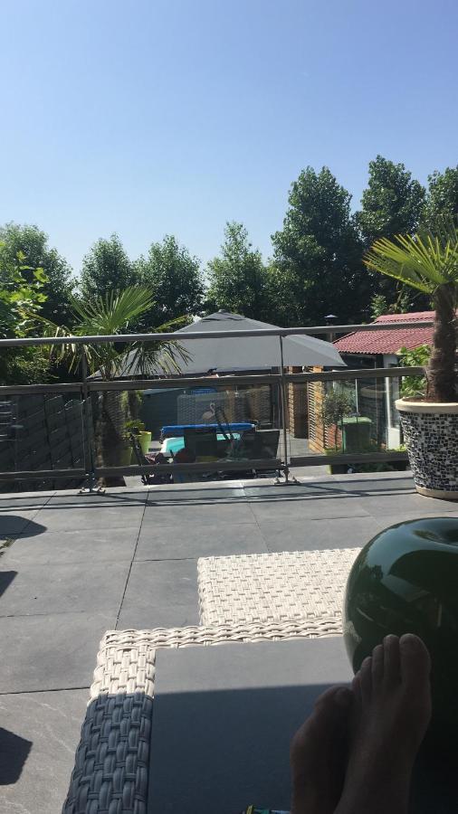 Gardenhouse Mariposa Villa บาดโฮเวอดอร์ป ภายนอก รูปภาพ