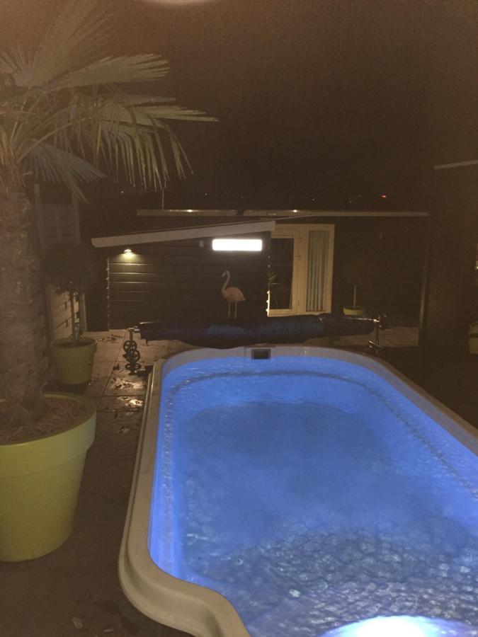 Gardenhouse Mariposa Villa บาดโฮเวอดอร์ป ภายนอก รูปภาพ